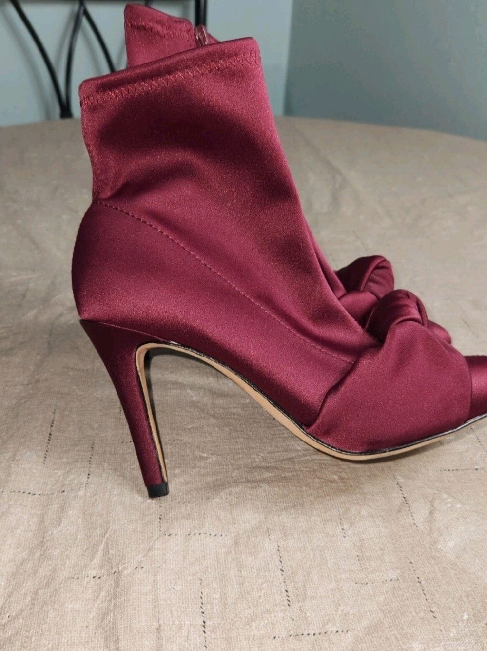Antonio Melani Kamerin 6 M Satin Sock Boots Red Maroon Knot Heeled Booties 74 - Picture 8 of 9